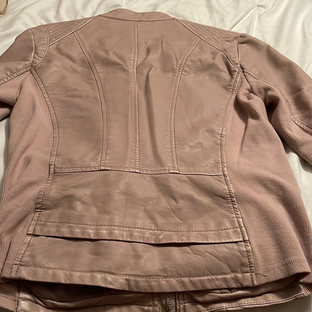 Leather jacket - Picture 10 of 13